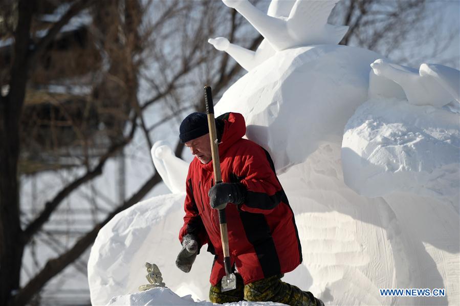 CHINA-HARBIN-SNOW SCULPTURE (CN)