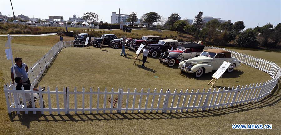 INDIA-NEW DELHI-VINTAGE CAR-SHOW