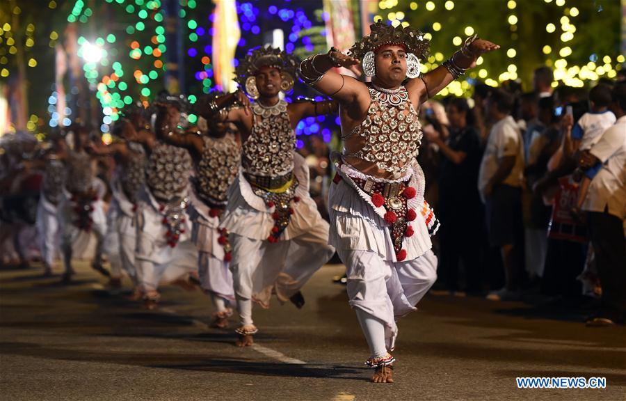 SRI LANKA-COLOMBO-FESTIVAL PARADE