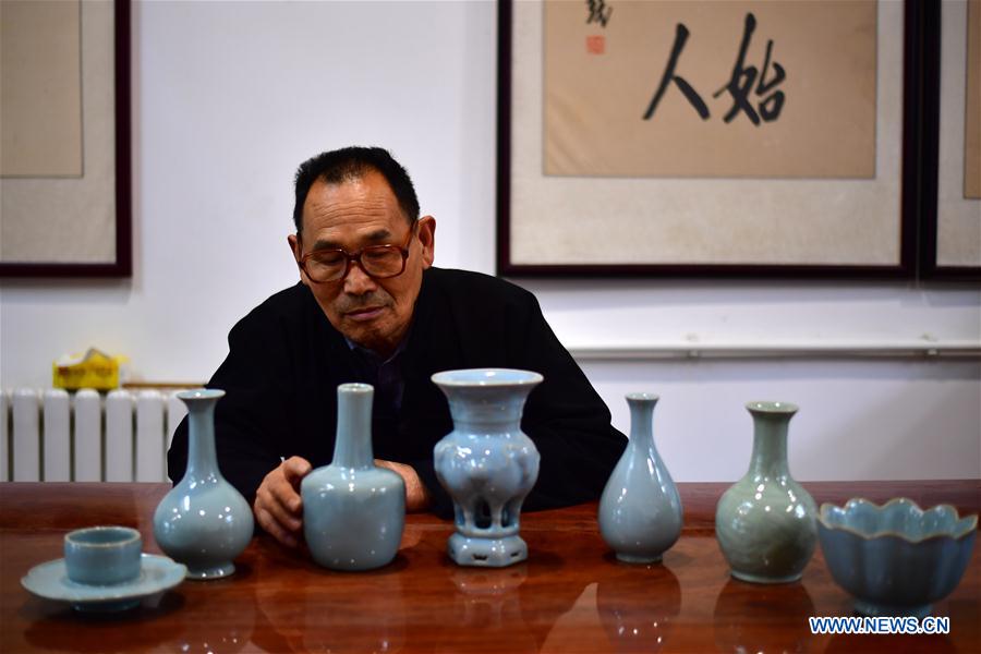 CHINA-HENAN-RU PORCELAIN-MAKING (CN)