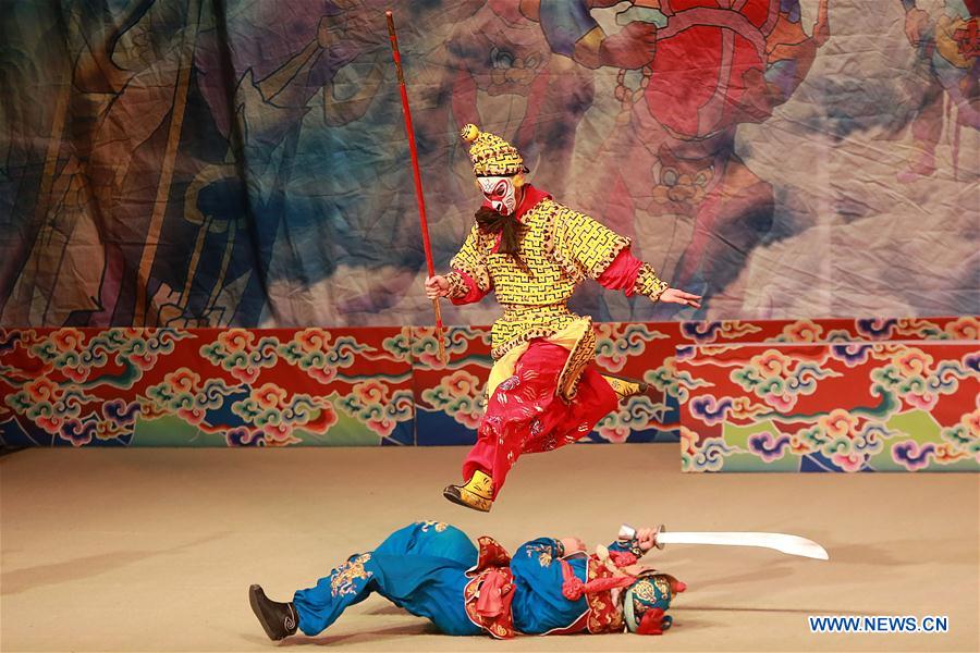 PHILIPPINES-PASAY CITY-PEKING OPERA-MONKEY KING