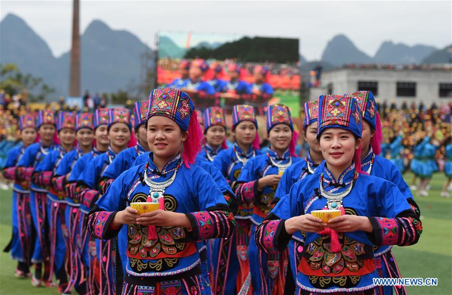 CHINA-GUANGXI-ETHNIC GROUP-COSTUMES (CN)