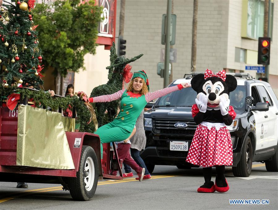 U.S.-LOS ANGELES-CHRISTMAS PARADE