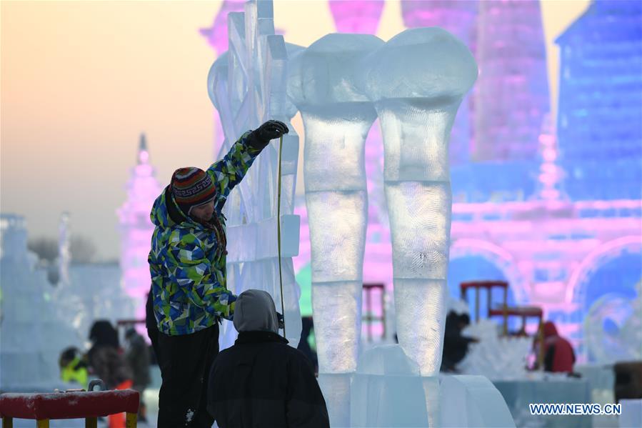 CHINA-HARBIN-ICE SCULPTURE-COMPETITION (CN)