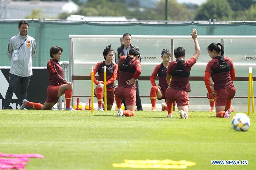 (SP)FRANCE-FOUGERES-2019 FIFA WOMEN'S WORLD CUP-CHINA-TRAINING SESSION