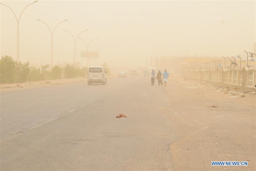 YEMEN-ADEN-SANDSTORM 