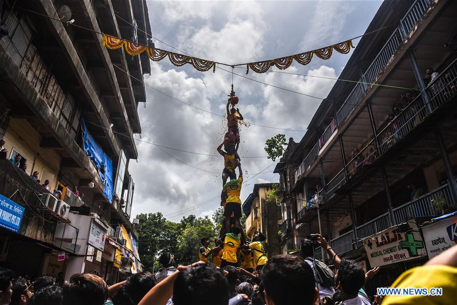 INDIA-MUMBAI-FESTIVAL-JANMASHTAMI