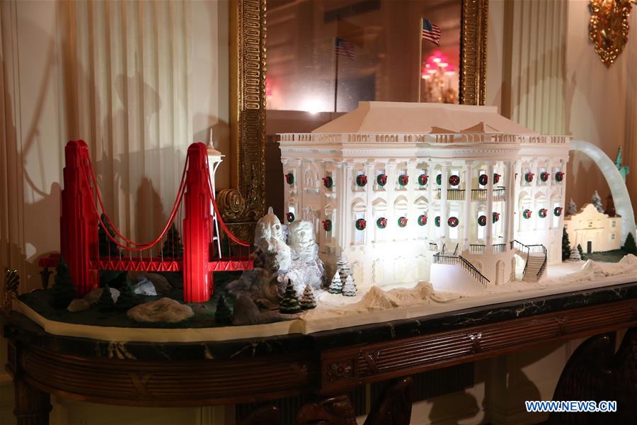 U.S.-WASHINGTON D.C.-WHITE HOUSE-CHRISTMAS-DECORATIONS