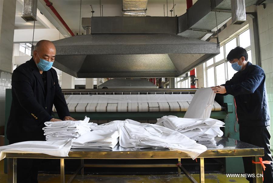 CHINA-BEIJING-NOVEL CORONAVIRUS-EPIDEMIC-RAILWAY-BEDDING-CLEANING-DISINFECTION (CN)