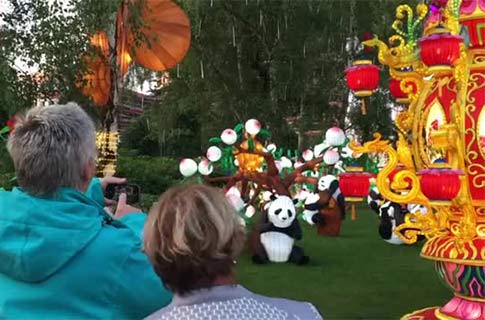 Chinese Lantern festival lights up Hamburg before G20