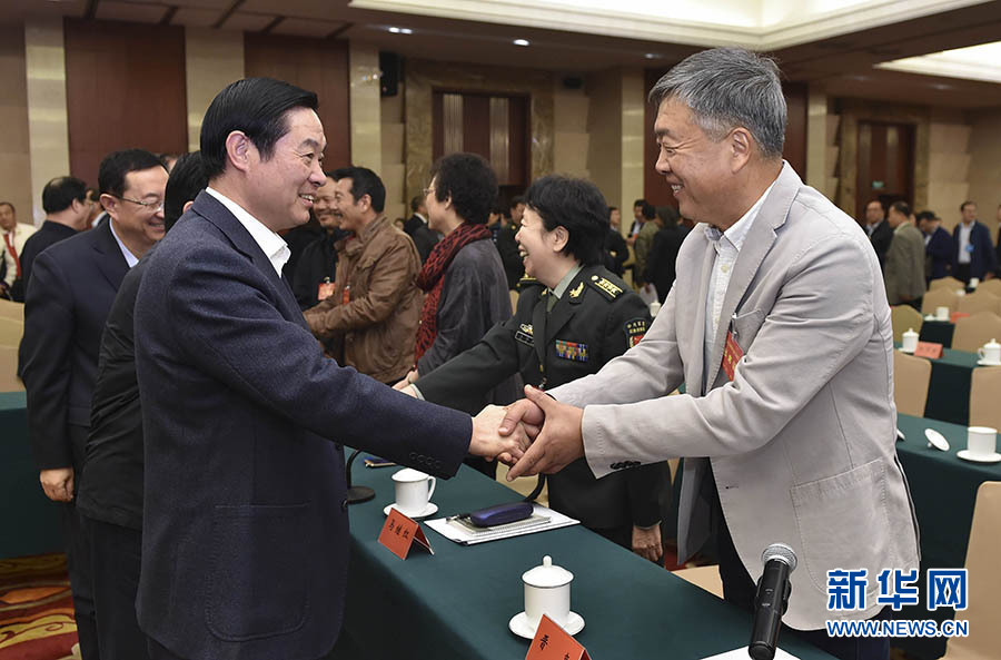 10月10日，在习近平总书记主持召开文艺工作座谈会并发表重要讲话两周年之际，中宣部在北京召开繁荣文艺创作经验交流会。中共中央政治局委员、中央书记处书记、中宣部部长刘奇葆出席会议并讲话。新华社记者高洁摄