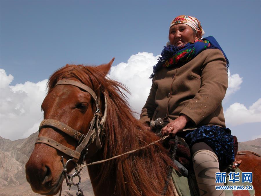 （壮丽70年·奋斗新时代——共和国荣光·图文互动）（3）中国，一生的守护——记“人民楷模”国家荣誉称号获得者布茹玛汗·毛勒朵