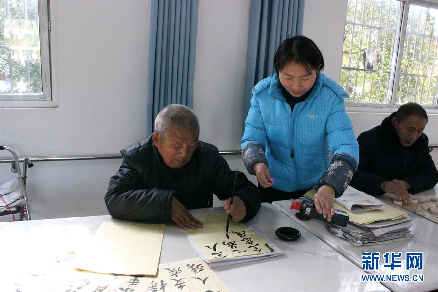 （在習(xí)近平新時代中國特色社會主義思想指引下——新時代新作為新篇章·總書記關(guān)切脫貧事·圖文互動）（3）醫(yī)療扶貧，照亮貧困家庭的明天